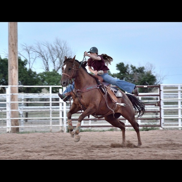 Meet your Posher, Aubrie - Picture 1 of 1